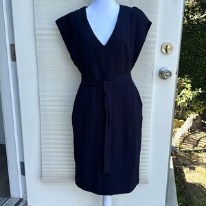 BNWOT Eliza J Navy Dress With Pockets Size 16 (more like a 12/14) Runs Small